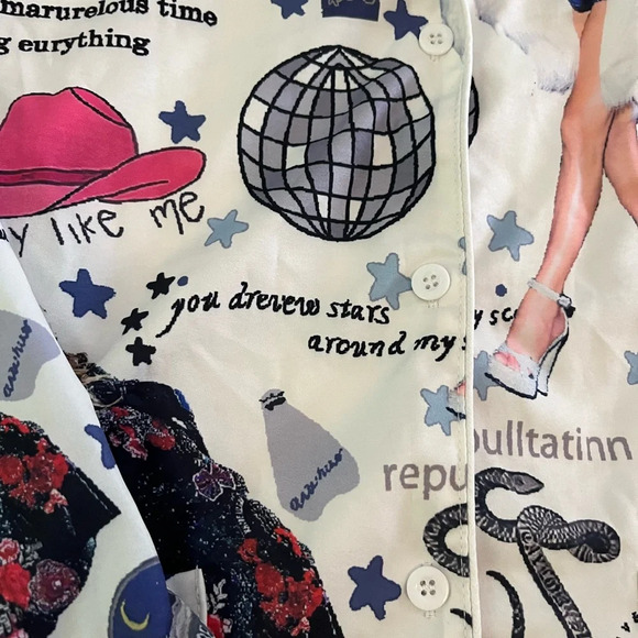 Taylor Swift silly pajamas - Picture 5 of 7
